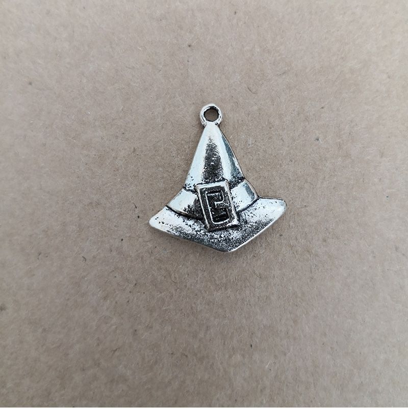 Hat Witch charm Charms and Pendants 1,10 €