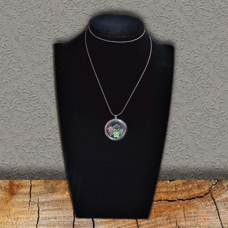 Green Floating Necklace & Charms Scrap'n'Design Necklaces 14,00 €